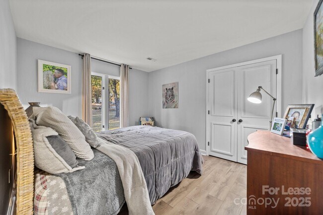 Building Photo - 7204 Killingdeer Ln