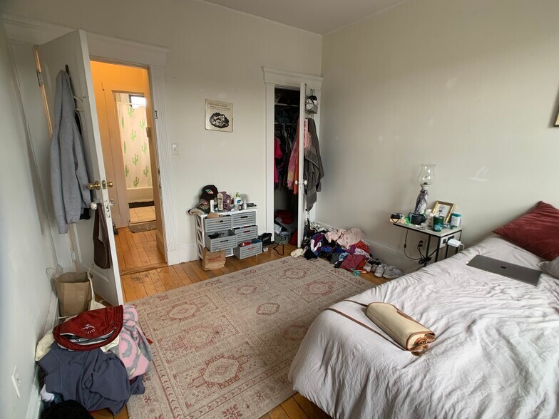 Building Photo - 1157 Commonwealth Ave