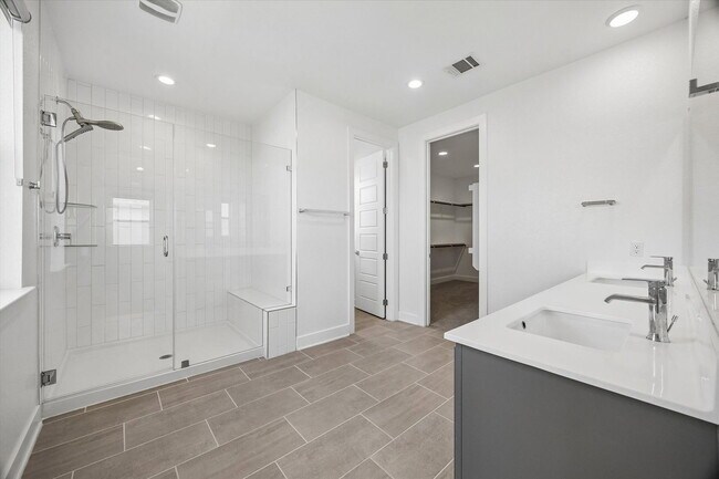 Building Photo - 1021 Chapote Ter