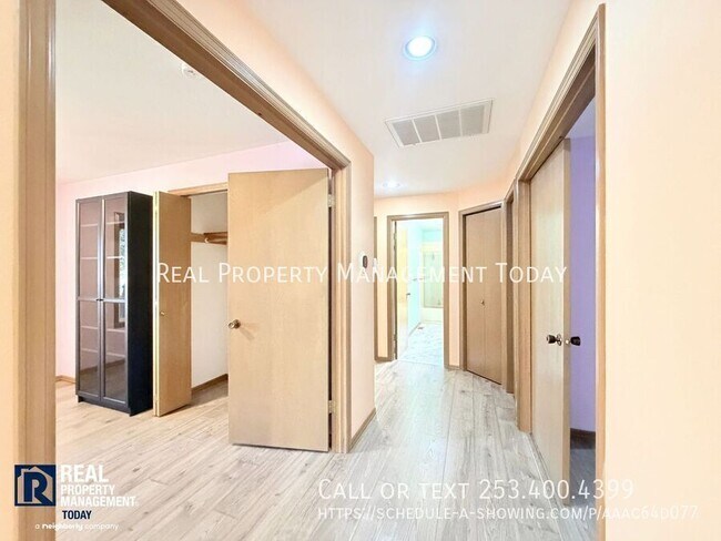 Building Photo - 6319 46th St Ct W