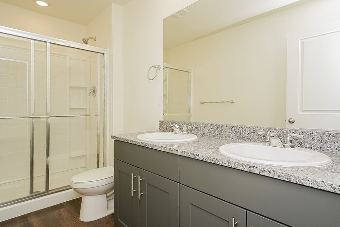 Building Photo - 13405 Oneida Ln