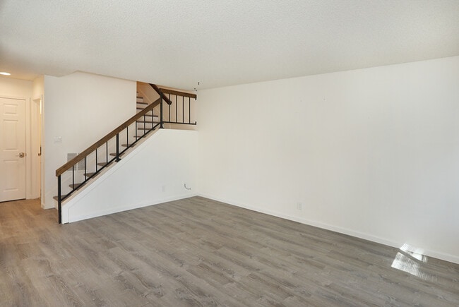 Building Photo - 7912 Rainbow Cir