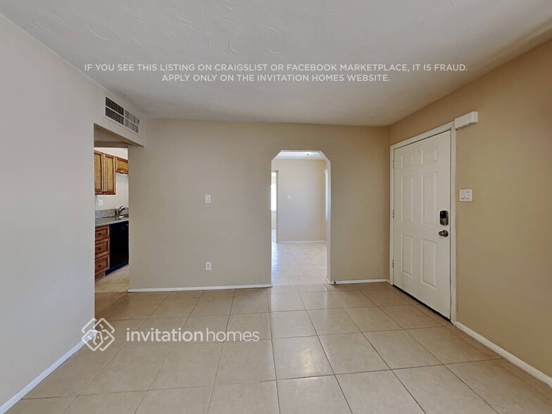 Building Photo - 6242 N 23rd Ave