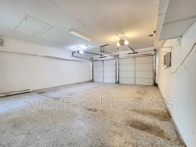 Building Photo - 4802 Gray Fox Dr