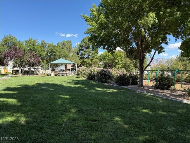 Building Photo - 7833 Hidden Village Ave