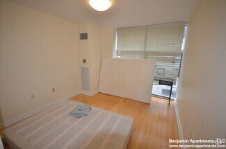 Building Photo - 44 Boylston St