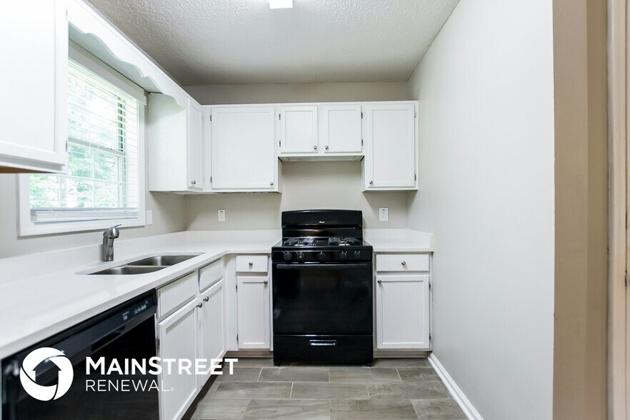 Building Photo - 111 Brookside Dr