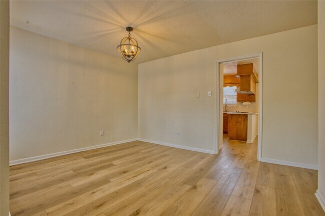 Building Photo - 1522 Park Meadow Dr