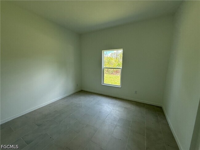Building Photo - 4103 East 13th Street