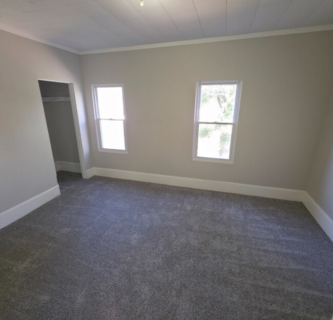 Building Photo - 2978-2978 W 32nd St