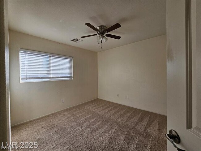 Building Photo - 33 Fern Tree Ct