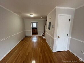 Building Photo - 1080 Bedford St