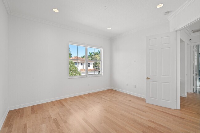 Building Photo - 1468 Mariner Way