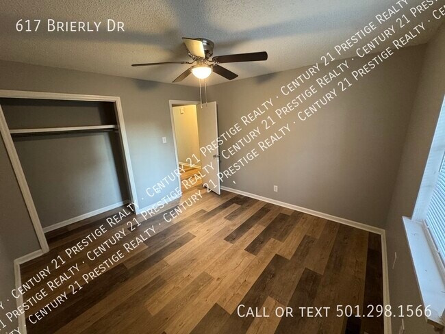 Building Photo - 617 Brierly Dr