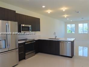 Building Photo - 6401 NW 103rd Pl