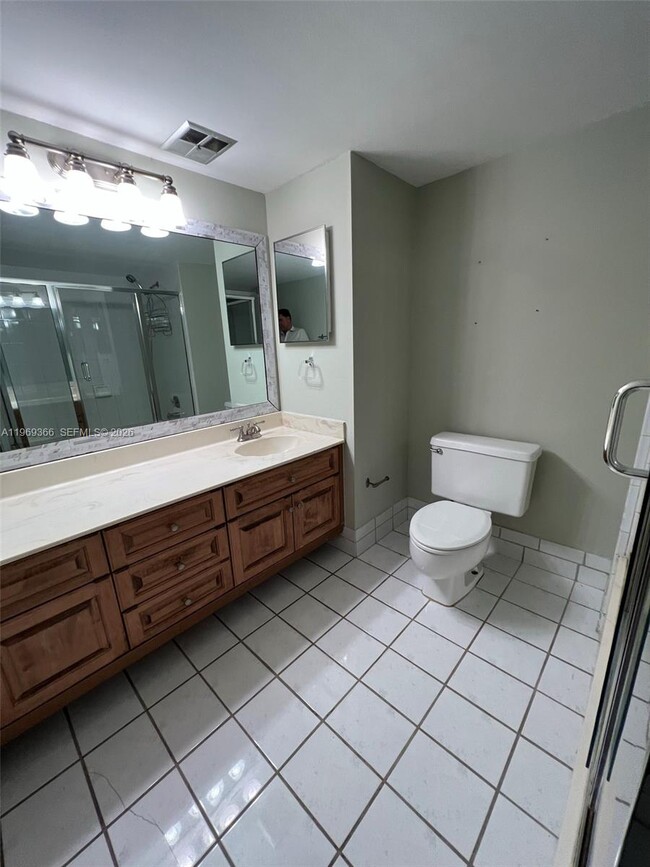 Building Photo - 7512 SW 95th Pl