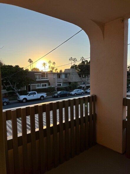 Building Photo - 3844 Groton St