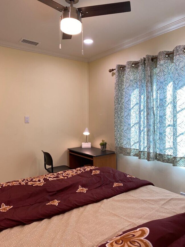 Bedroom 1 Desk - 23735 Vanowen St