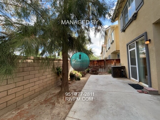 Building Photo - FOR RENT STUNNING 4-BEDROOM HOME IN RIVERS...