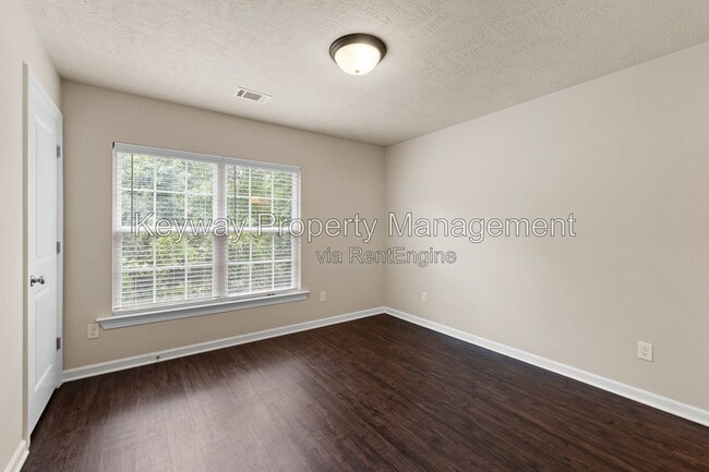 Building Photo - 1842 Butternut Dr