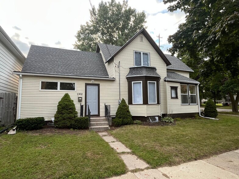 Primary Photo - 1302 S 12th St