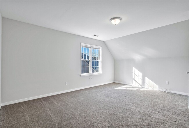 Building Photo - NEWLY RENOVATED 4 BEDROOM HOME IN ASHBROOK