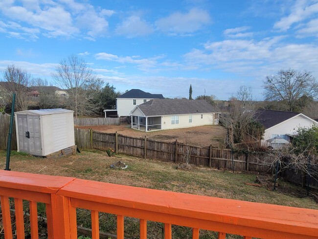 Building Photo - MODERN 3/2 w/ Garage, Spa Tub, Wood Floors...
