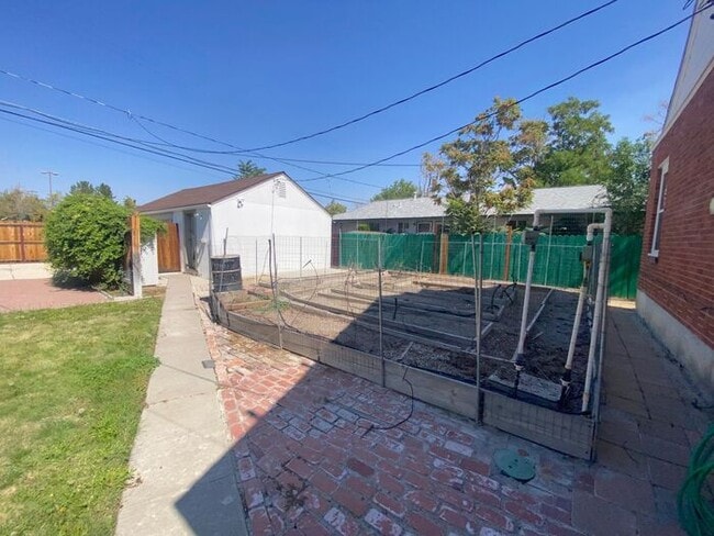 Building Photo - Fabulous Reno Historical House - Charming ...