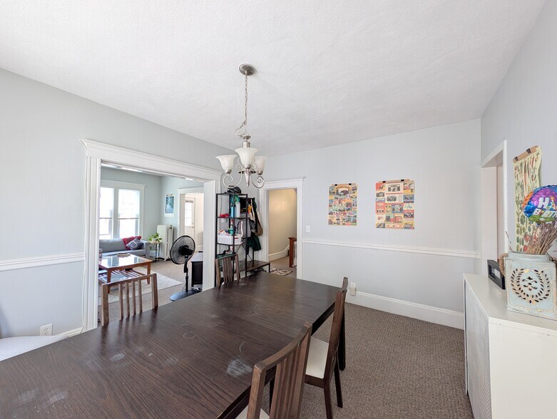 Building Photo - 42 Lowden Ave