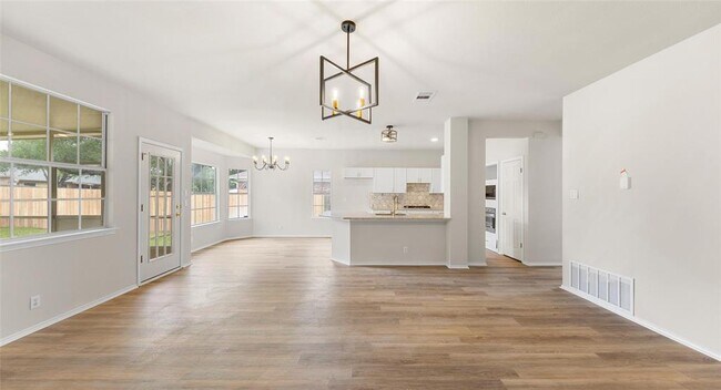 Building Photo - 412 Tamara Dr