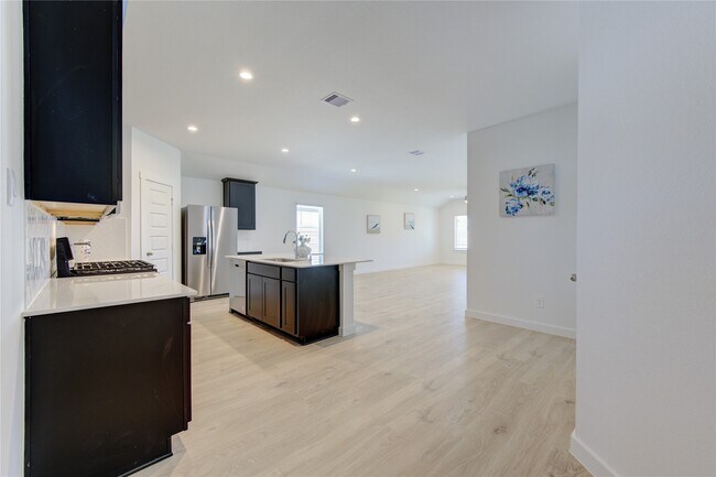 Building Photo - 8038 Tropea Dr