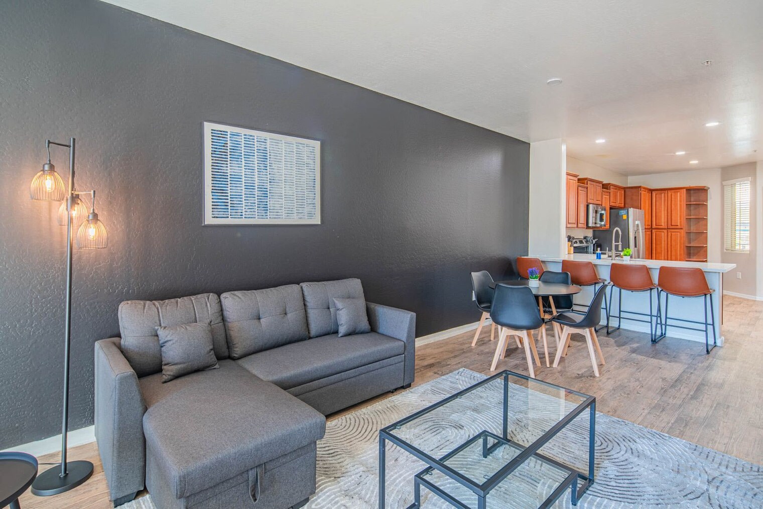 Building Photo - 1275 E University Dr