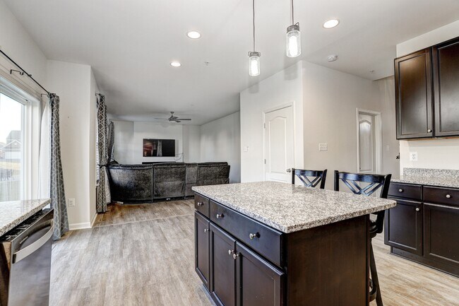 Building Photo - 9307 Drumman Dr