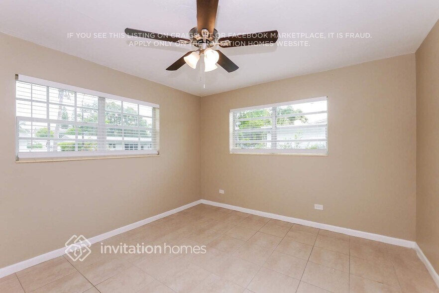 Building Photo - 1748 NE 158th St