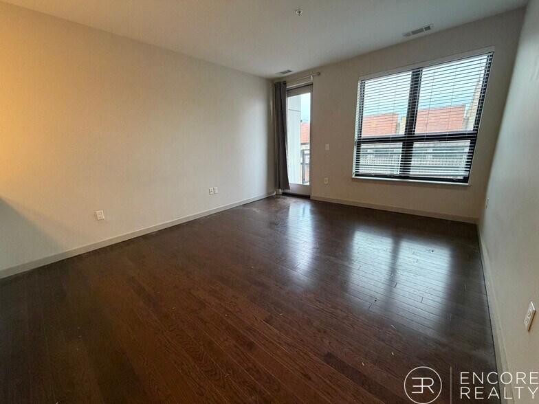 Building Photo - 20 Webster St