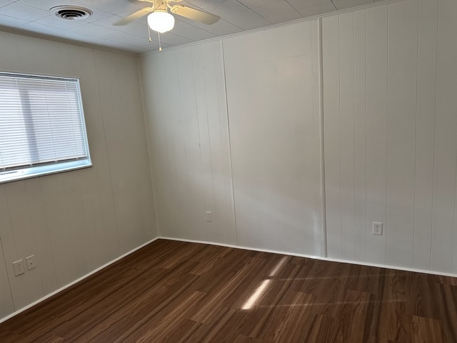 Building Photo - Spacious 4-Bed Home with Garage Near I-225 and Parks!