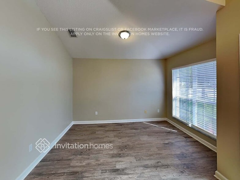 Building Photo - 245 Perfect Dr