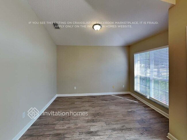 Building Photo - 245 Perfect Dr