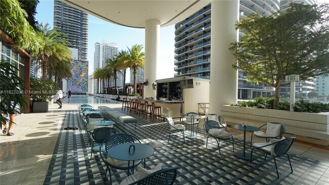 Building Photo - 801 S Miami Ave