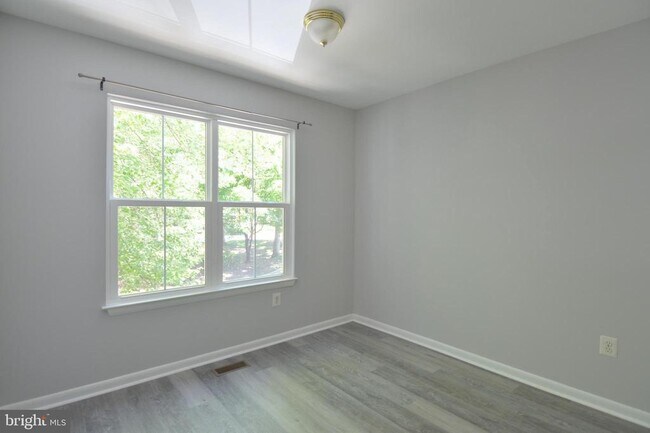 Building Photo - 13326 Waterside Cir