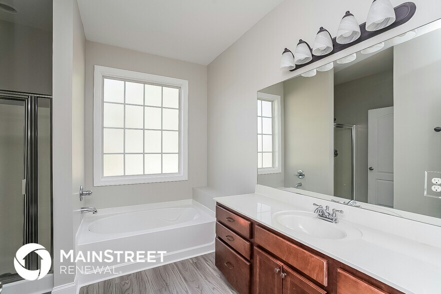 Building Photo - 320 Sea Biscuit Dr