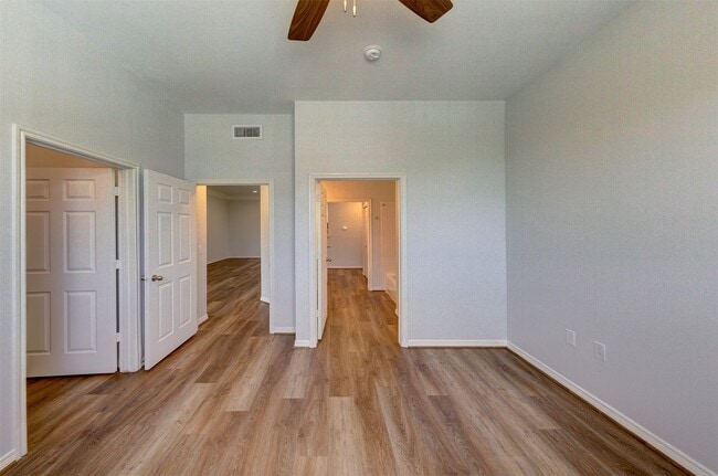 Building Photo - 3045 Marina Bay Dr