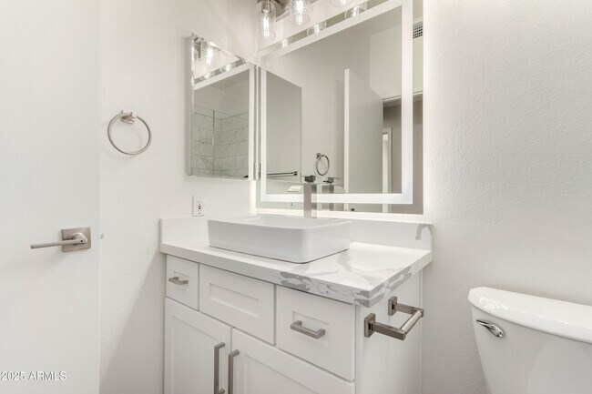 Building Photo - 14608 W Horizon Dr