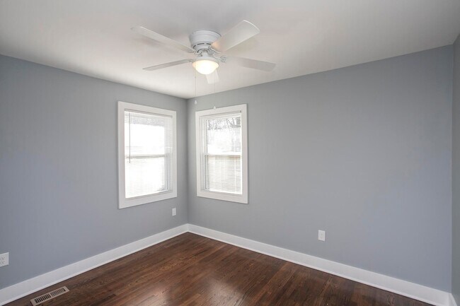 Building Photo - 1111 Westchester Dr