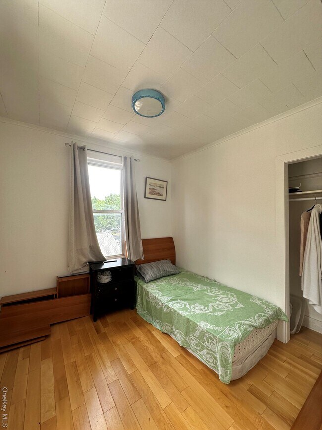 Building Photo - 77-02-77164 164th St