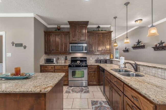 Building Photo - 131 Roucourt Loop