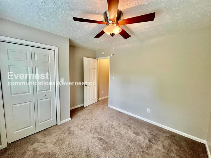 Building Photo - 655 S Preston Ct