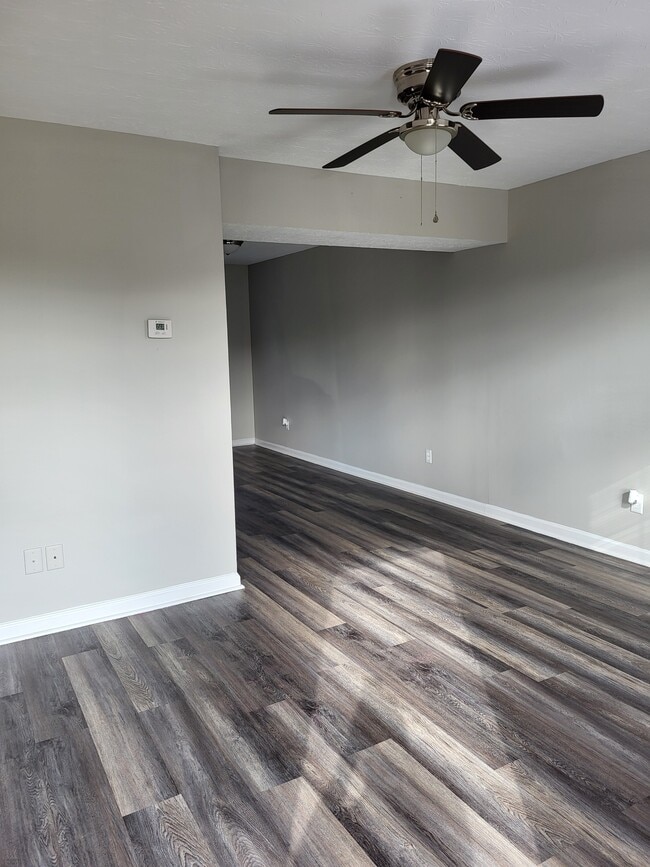 Building Photo - 194 S Killarney Ln