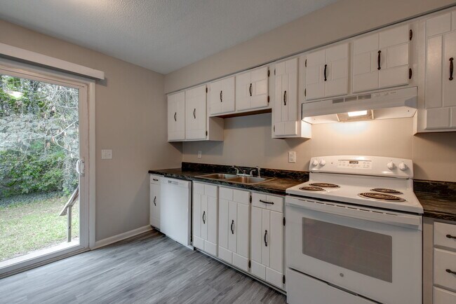 Building Photo - 3814 Cherwood Ln