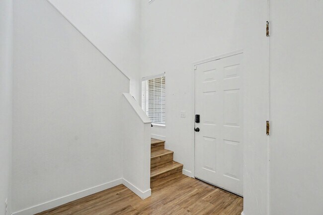 Building Photo - 5260-5262 Springcrest Drive
